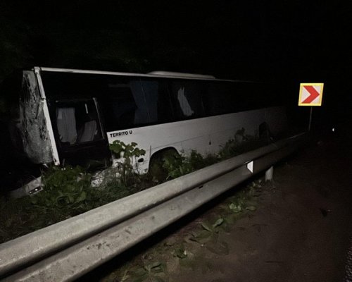Автобус с военнослужещи и два тира катастрофираха на Прохода на Републиката