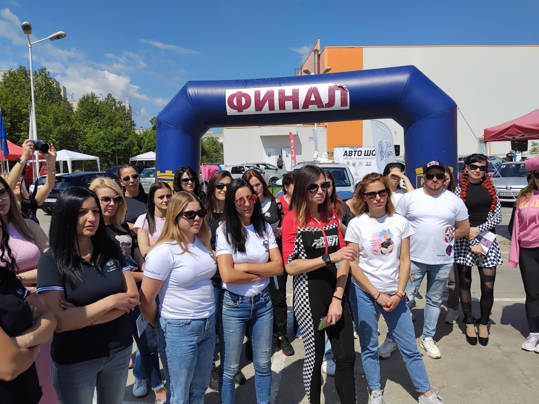 Дами в атрактивно рали На високи токчета в Благоевград / ВИДЕО/ Дами в атрактивно рали На високи токчета в Благоевград / ВИДЕО/