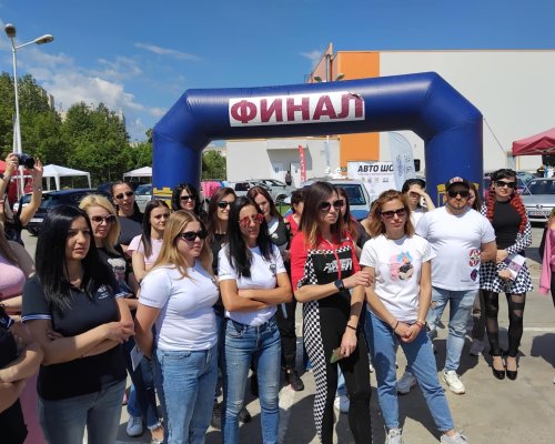 Дами в атрактивно рали На високи токчета в Благоевград / ВИДЕО/