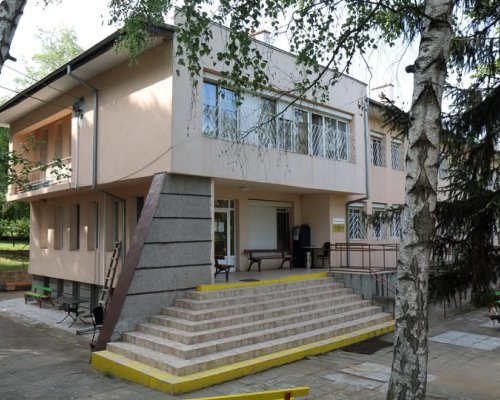 Четири фирми в надпревара за изграждане на 3 броя сгради за социални услуги в двора на Дом за пълнолетни лица с деменция в с. Падеш