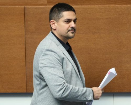 Радостин Василев: Българският народ трябва да се вдигне на протест