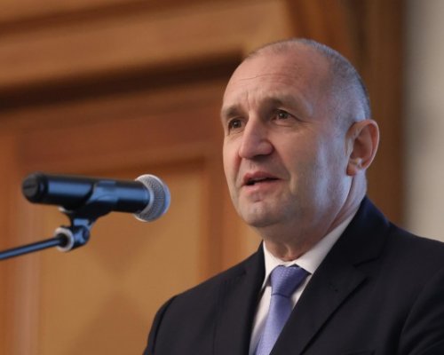 Румен Радев праща Киселова на Конституционния съд