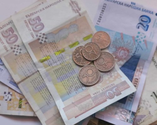 От 1 юли повишават и социалната пенсия за старост
