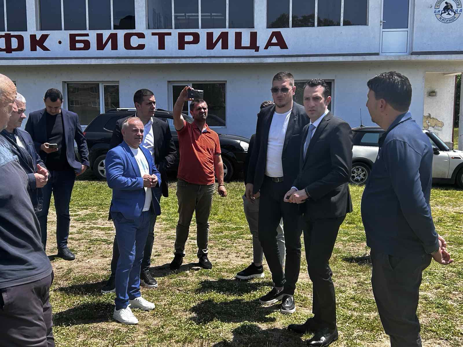 РАБОТНА ВИЗИТА НА СПОРТНИЯ МИНИСТЪР В САНДАНСКИ: ФОКУС ВЪРХУ БЪДЕЩЕТО НА СПОРТА В РЕГИОНА!