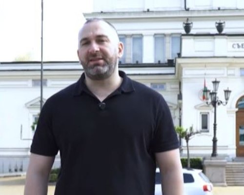 Журналистът Боби Ваклинов влиза в политиката