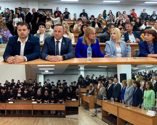 Над 100 абсолвенти от Филологическия факултет на ЮЗУ  Неофит Рилски  получиха дипломите си на официална церемония
