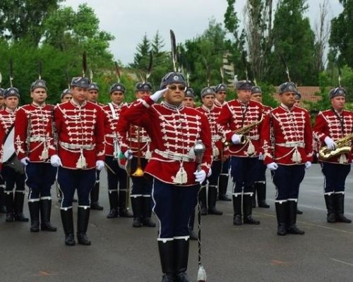 Свободни места в елитната Национална гвардейска част