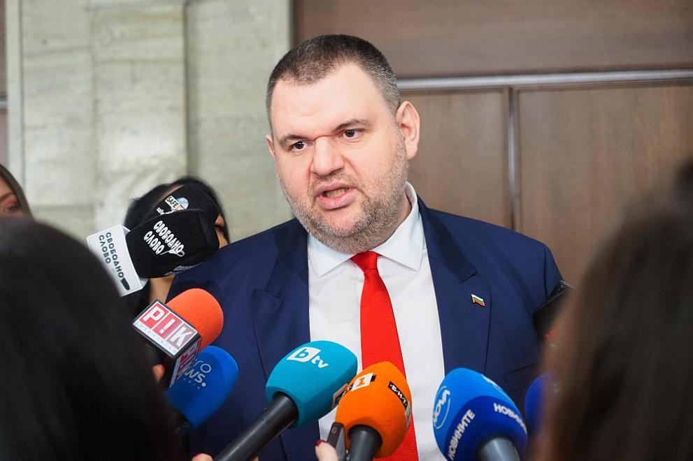 Пеевски: Тези 15 милиона лева не трябваше да се отпускат Пеевски: Тези 15 милиона лева не трябваше да се отпускат