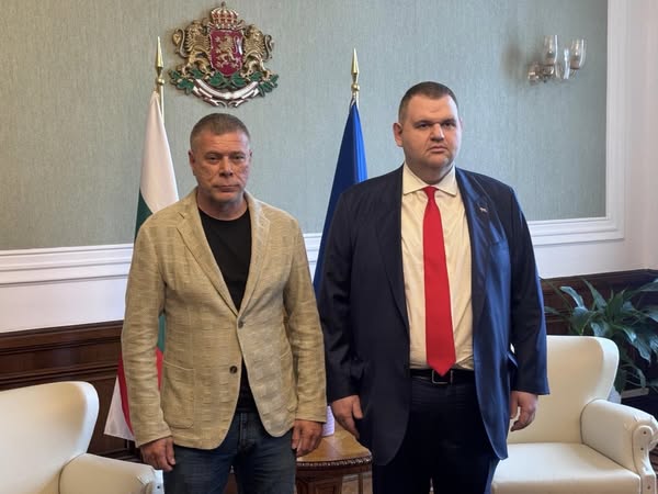 Делян Пеевски, лидер на ДПС и ПГ на ДПС-НОВО НАЧАЛО прие кмета на Горна Оряховица