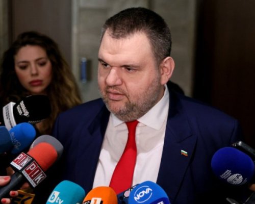 Пеевски подкрепи протест срещу мраморна кариера