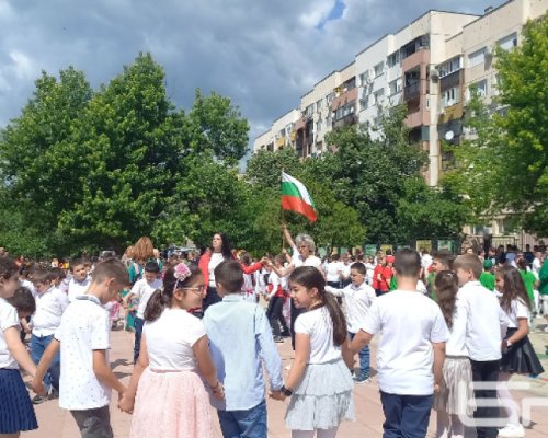24 кръга за 24 май в Осмо СУ в Благоевград