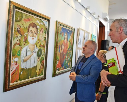 Човек, който рисува, е красив човек-изложба, посветена на 24 май в Сандански