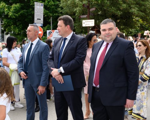 Петрич се поклони пред делото на просветителите, дейците на културата и борците за национално освобождение