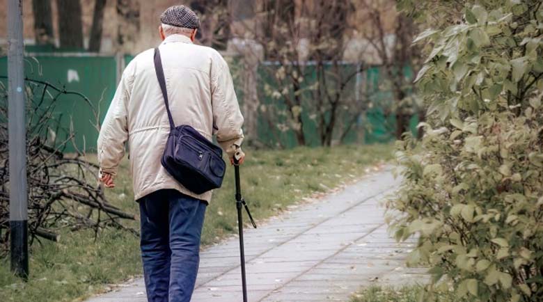 725 000 пенсионери в групата на бедните! Мизерията удря най-вече жените
