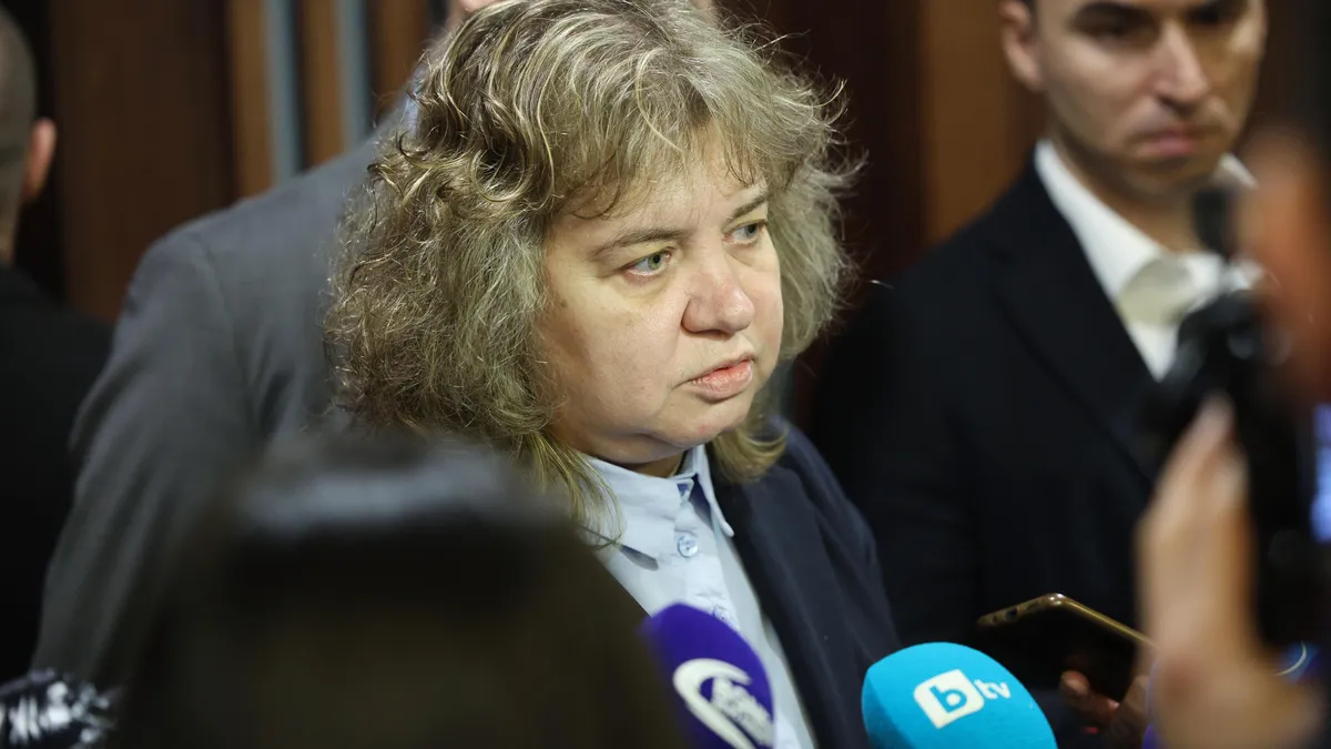 Наталия Киселова: Търговците да представят цените и в лева, и в евро Наталия Киселова: Търговците да представят цените и в лева, и в евро
