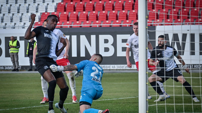 Локомотив Пд - Марек 3:0 в бараж за оставане в Първа лига Локомотив Пд - Марек 3:0 в бараж за оставане в Първа лига