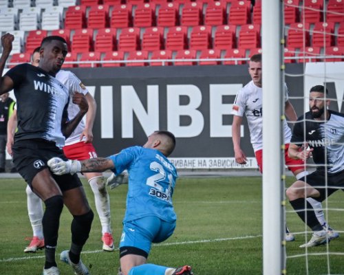 Локомотив Пд - Марек 3:0 в бараж за оставане в Първа лига