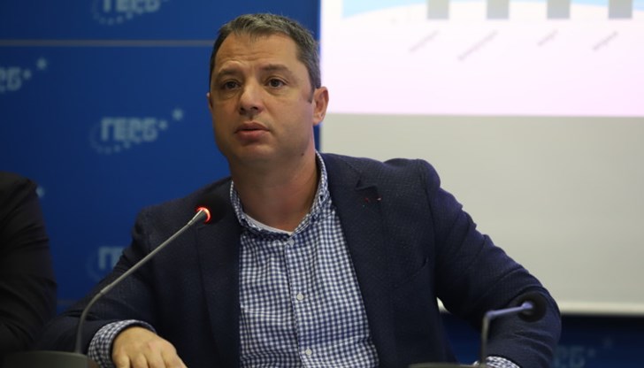 Делян Добрев: Опасявам се, че може да има избори през октомври Делян Добрев: Опасявам се, че може да има избори през октомври