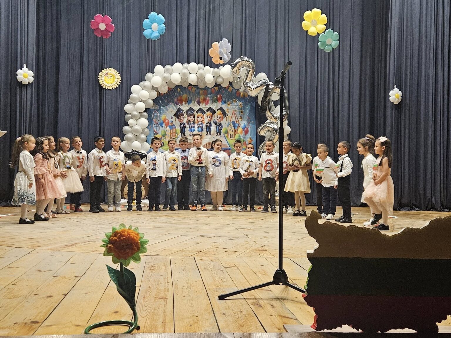 ДГ Мечо Пух -Добринище изпрати смели и добри деца, готови да покоряват света ДГ Мечо Пух -Добринище изпрати смели и добри деца, готови да покоряват света