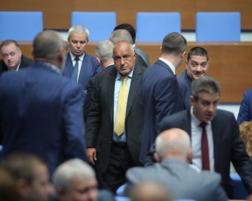 Депутатите се разделиха на два лагера заради доклада за Еврозоната