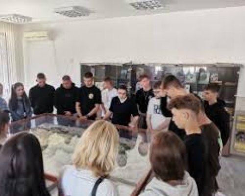 Деца от Благоевград и Самоков част от образователна еко програма на НП  Рила  по повод Световния ден на околната среда