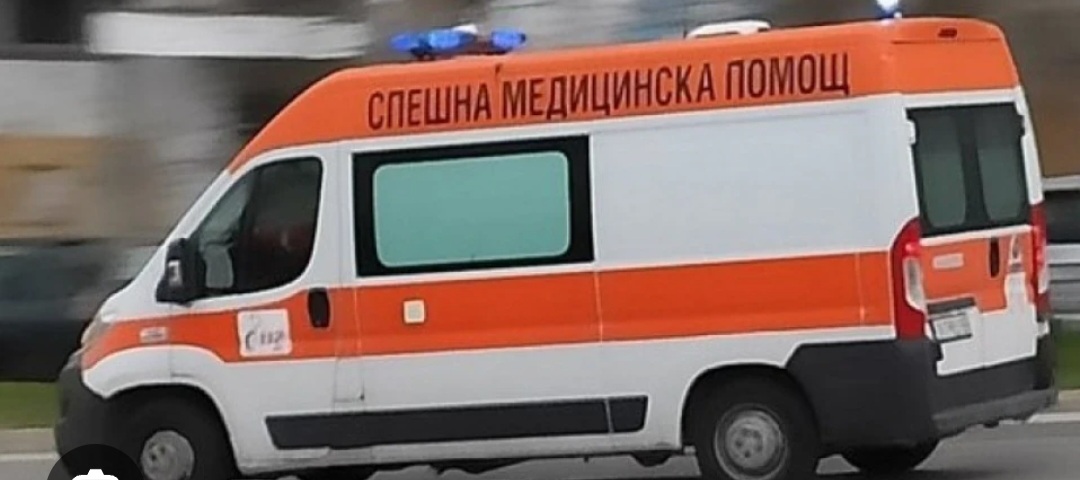 Кола блъсна моторист при музикален магазин Форте в Благоевград
