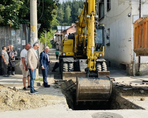 Стартираха ремонтните дейности на улица  Явор  в Разлог