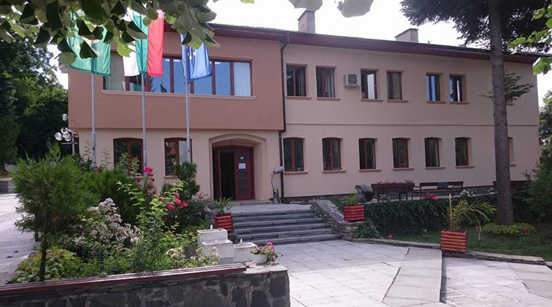 Увеличиха заплатите на кметовете на селата в община Белица