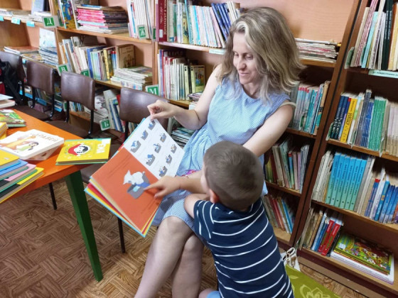 Библиотека в кошница за родители от Дупница Библиотека в кошница за родители от Дупница