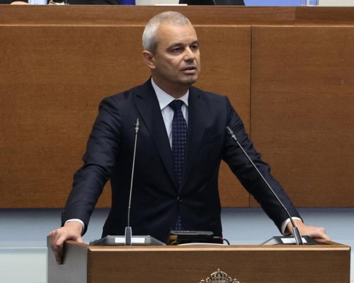 От  Възраждане  поискаха оставката на вътрешния министър Даниел Митов