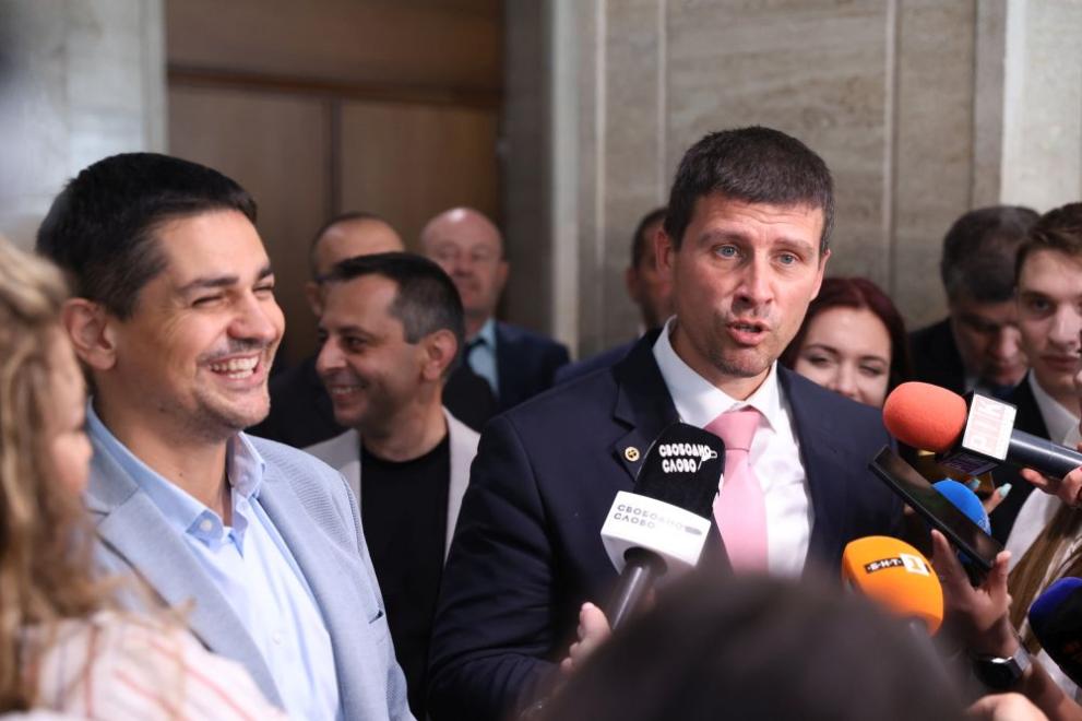 Ивелин Михайлов: В полицията отдавна не се работи, не се знае кой е свой и кой чужд Ивелин Михайлов: В полицията отдавна не се работи, не се знае кой е свой и кой чужд