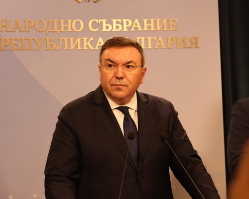 ГЕРБ-СДС: Не сме доволни от МВР, очакваме резултати от Даниел Митов