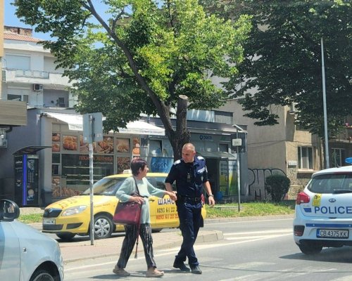 Доброто: Полицай от Първо РУ в Благоевград трогна с жест на човечност