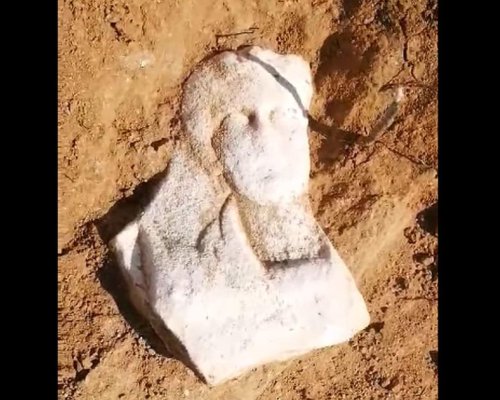 В Хераклея Синтика откриха надгробна плоча с женско лице
