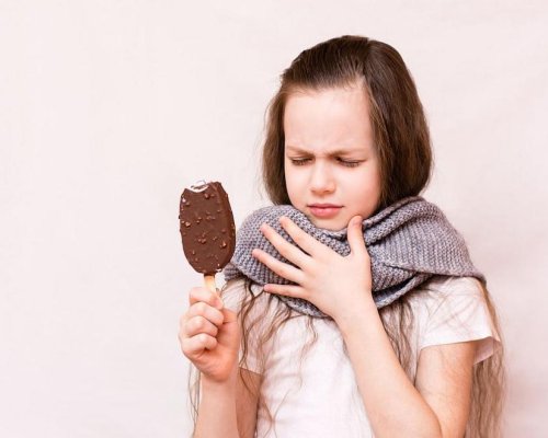 Как да облекчим вирусната ангина в домашни условия