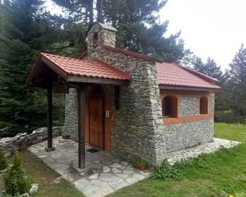 Курбан за здраве на Вси Светии край хижа  Яворов  събира жители и гости на Разлог
