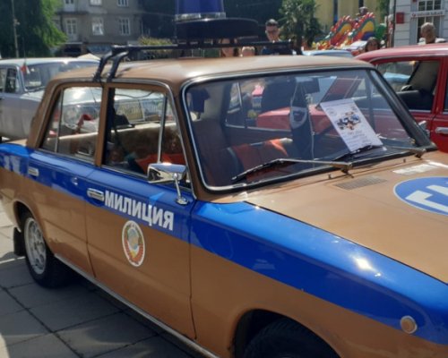Ретро парад на автомобили в Кюстендил