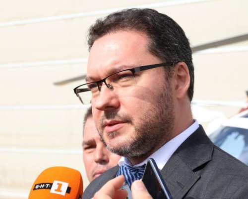 Митов обеща безкомпромисност срещу служители, неспазващи законността
