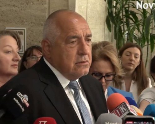 Борисов: Президентът не спира да лети, Еърбъса не може да кацне