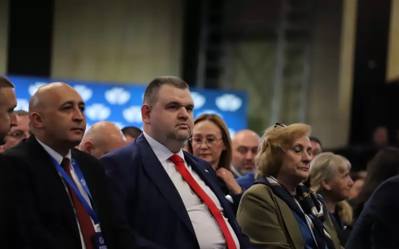Войната в ДПС приключи! Философа Доган загуби от Феномена Пеевски Войната в ДПС приключи! Философа Доган загуби от Феномена Пеевски