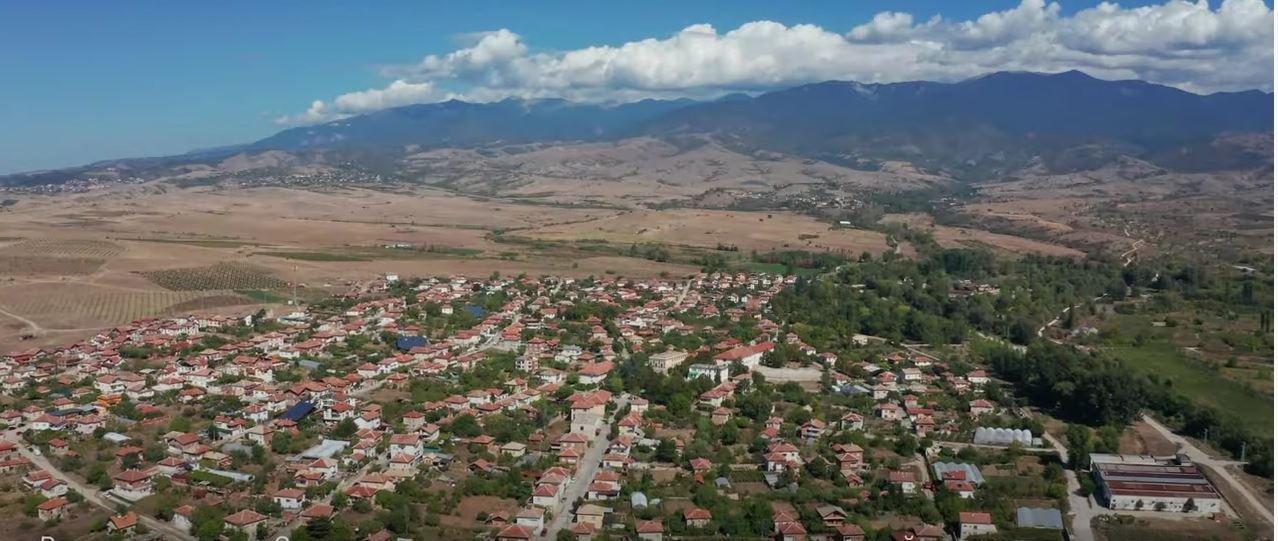 Стотици се събират на традиционен панаир в санданското село Склаве Стотици се събират на традиционен панаир в санданското село Склаве