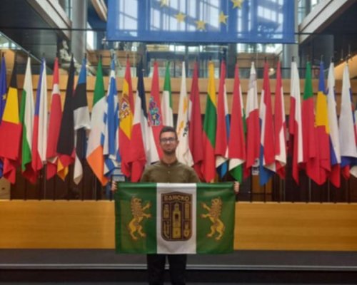 Ученик от Банско представи България на младежки форум в Европейския парламент