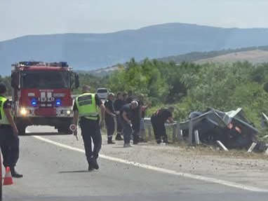 Зрелищна катастрофа на АМ Струма край Бобошево