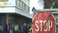 Работещи в Пиринска мура АД в Банско блокираха пътя за курортния град днес