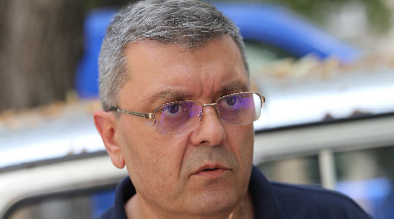 Гуми, зъболекари и очни прегледи-част от привилегиите за полицаите