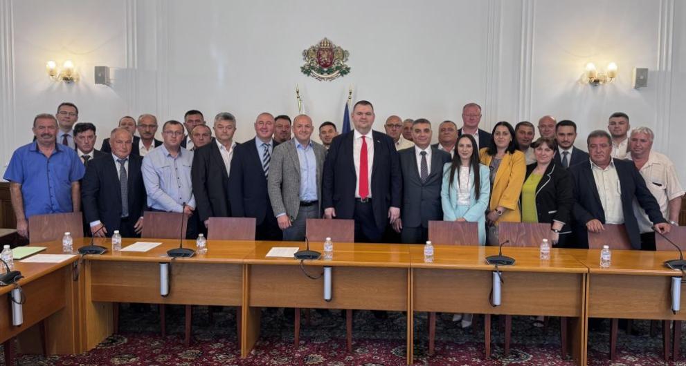 Делян Пеевски се срещна с кметовете и общинските съветници от Каолиново