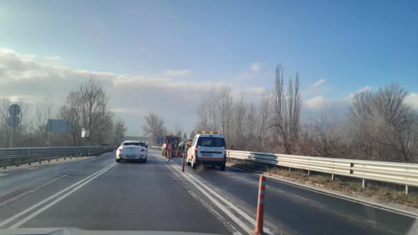 Внимание, шофьори: Започва ремонт Е-79 при Симитли, очакват се задръствания! Внимание, шофьори: Започва ремонт Е-79 при Симитли, очакват се задръствания!