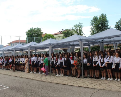ПМГ  Яне Сандански  закри официално учебната година