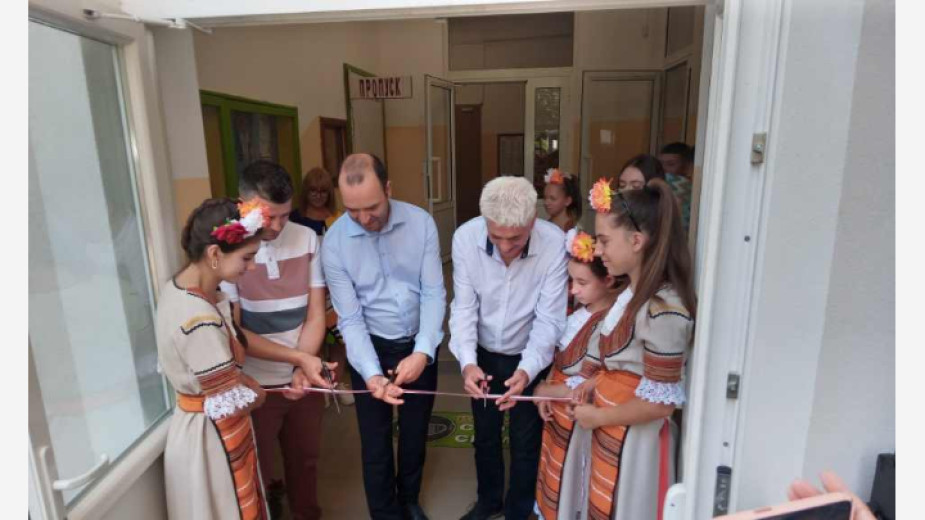 Нов STEM център в училище в Кюстендил