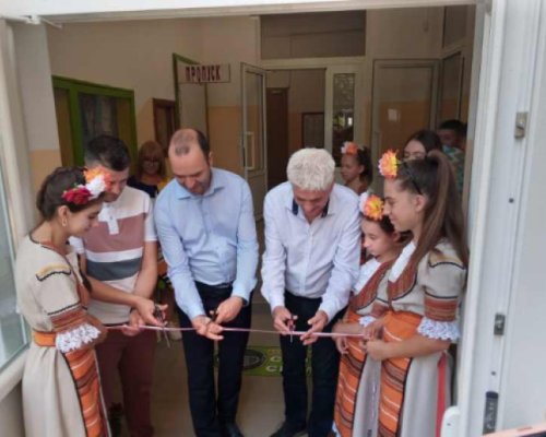 Нов STEM център в училище в Кюстендил